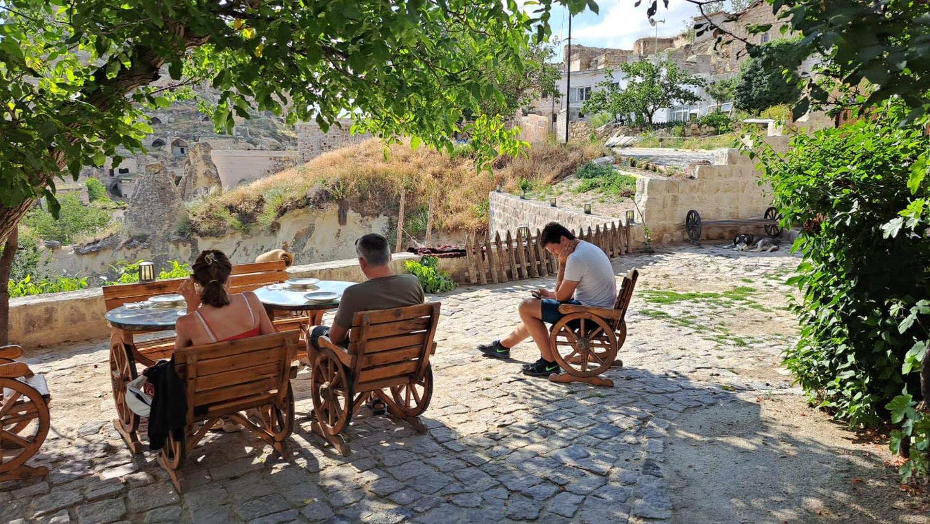 Cappadocia St.Nino'S Garden Bed & Breakfast Ortahisar ภายนอก รูปภาพ